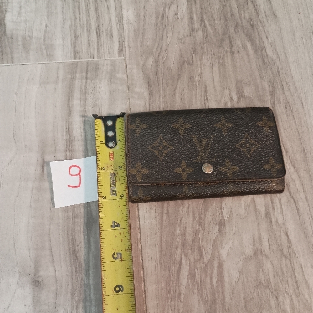 Authentic LOUIS VUITTON Porte Monnaie Tresor Monogram - Picture 13 of 13
